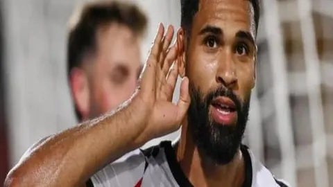 “苏超之星范厚泰：心怀感恩，从亚泰到泰州，逐梦“苏超”舞台的闪耀瞬间