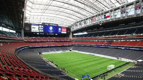 公牛队多人得分上双，轻松击败黄蜂终止连败，基迪斩获17分9篮板7助攻，米勒砍下21分6篮板。